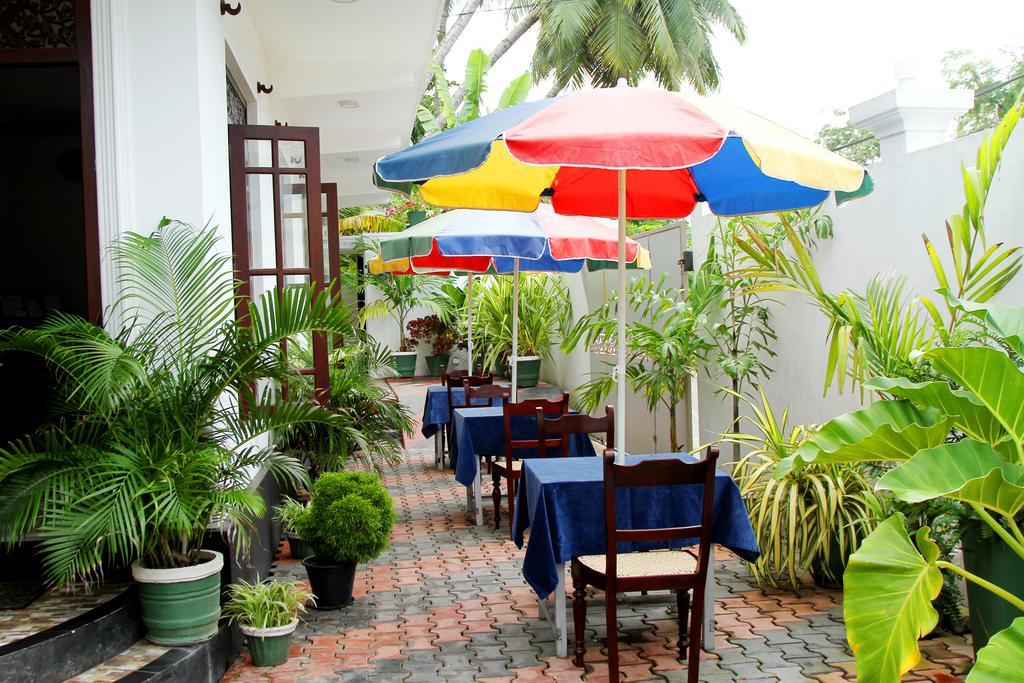 Hotel Italia Ambalangoda  Exteriör bild